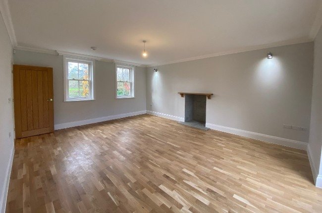 Plot 1 Lounge